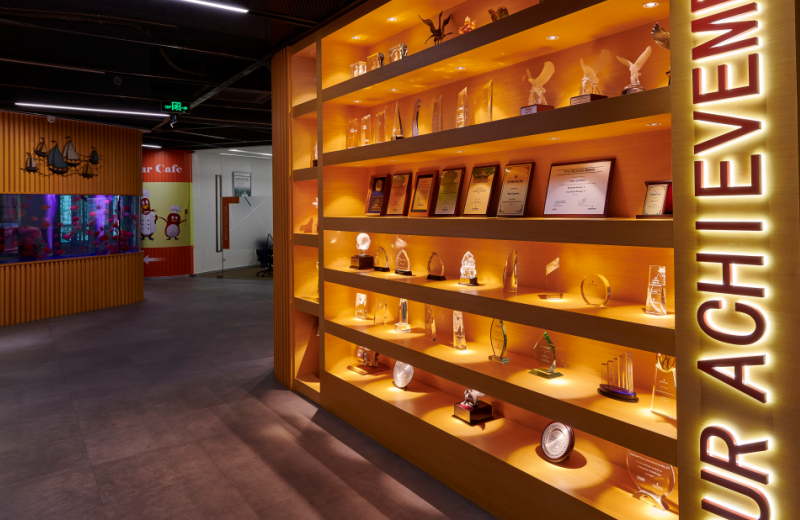 威客电竞(vk·game)·电子竞技赛事官网荣获艾默生颁发的八大奖项,2023力争“兔”飞猛进